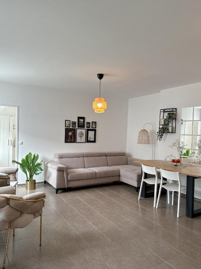 Modernes Haus Naehe Parndorf Apartment Bruck an der Leitha Bagian luar foto